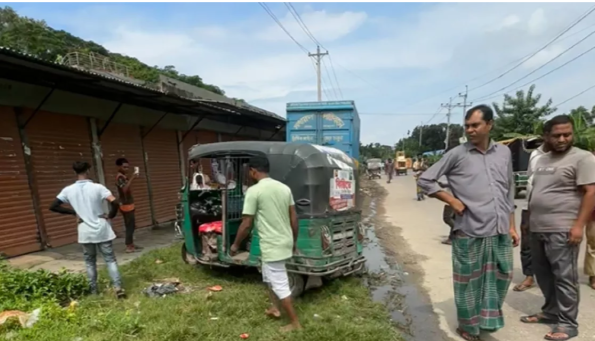 করিমগঞ্জে সিএনজি  ধাক্কায় প্রাণ গেল অটোরিকশা যাত্রীর