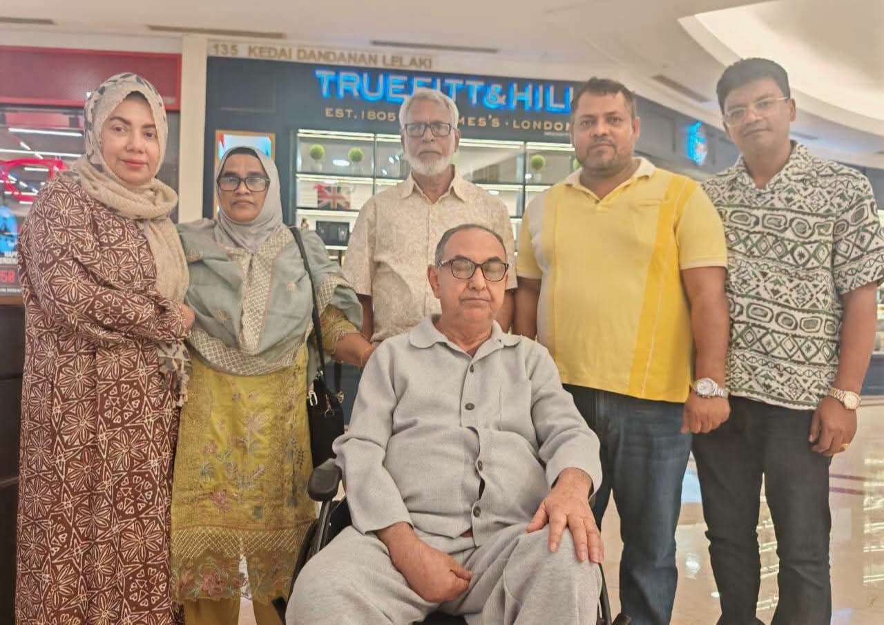মালয়েশিয়ায় চিকিৎসাধীন বিএনপির স্থায়ী কমিটির সদস্য মির্জা আব্বাসকে দেখতে গেলেন কিশোরগঞ্জ-১ আসনের সংসদ সদস্য মাজহারুল ইসলাম
