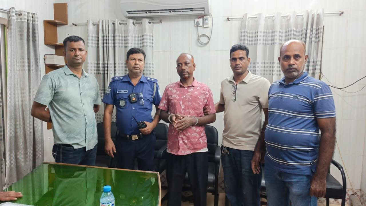 হাতকড়াসহ পালিয়ে যাওয়া আওয়ামী লীগ নেতা ৮ ঘন্টা পর পুনরায় গ্রেপ্তার